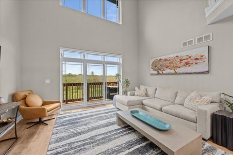 Tiny photo for 64 Prairie Court, Wheeling, IL 60090 (MLS # 12458977)