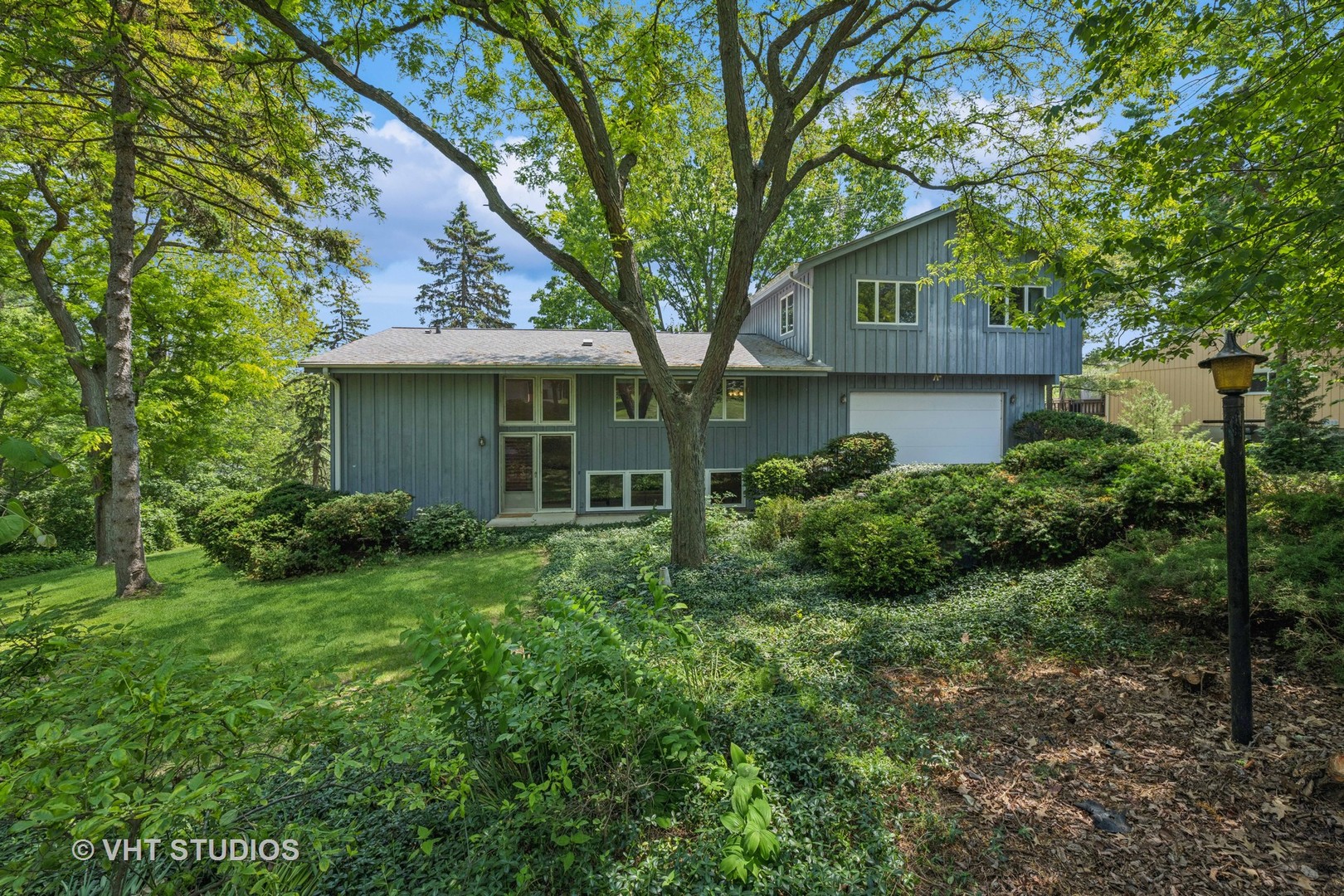 907 Division Street