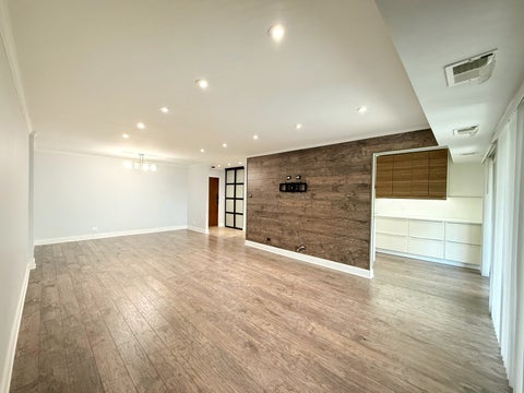 Tiny photo for 502 W Huntington Commons Road #438, Mount Prospect, IL 60056 (MLS # 12759904)