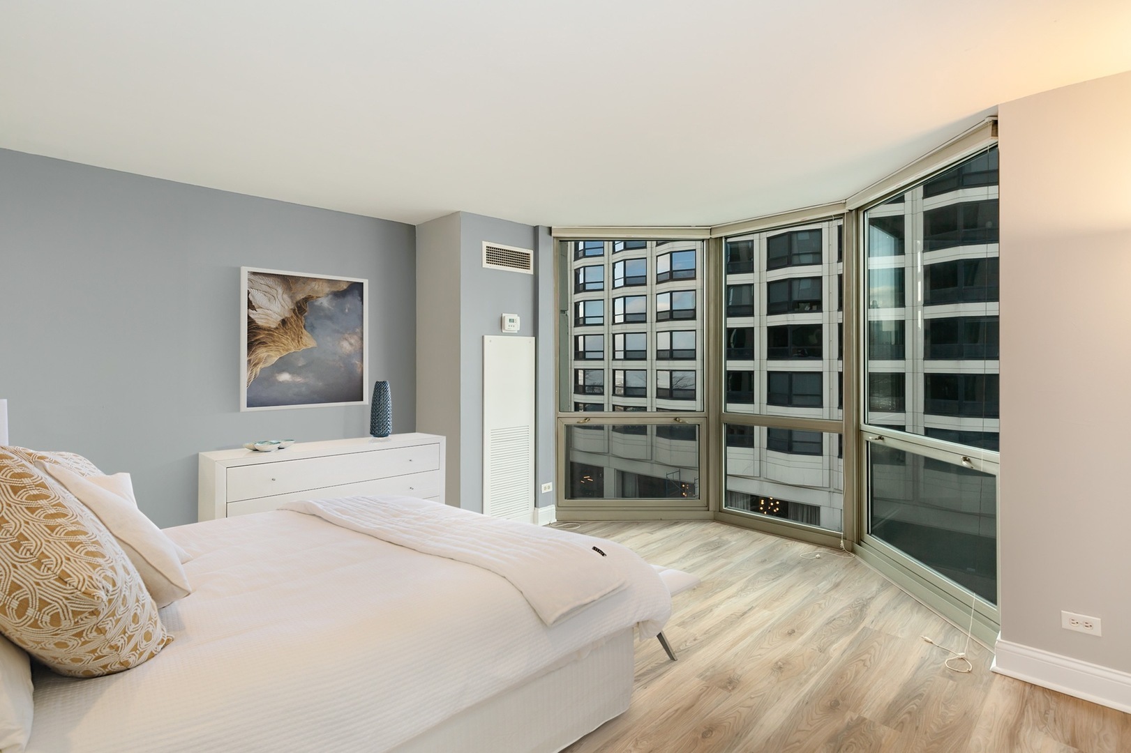 195 N Harbor Drive 406