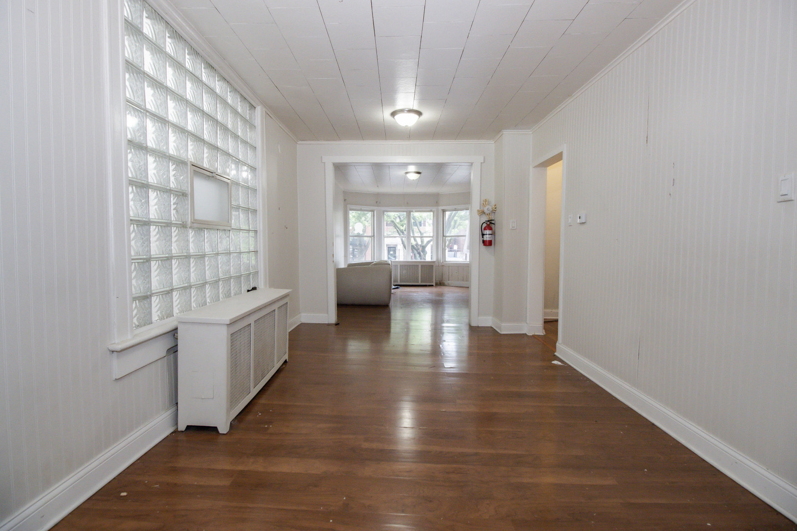 2244 W IRVING PARK Road