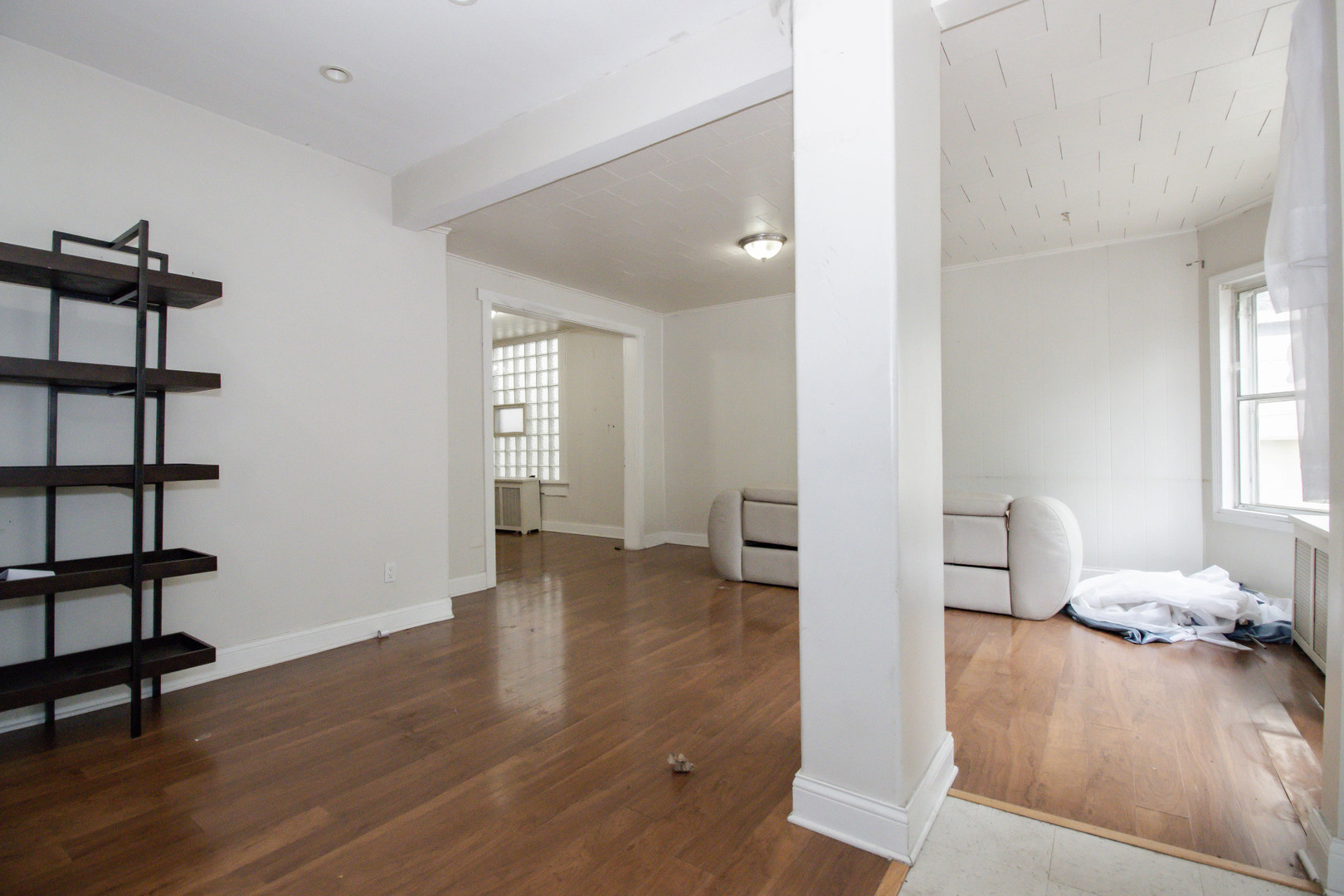 2244 W IRVING PARK Road
