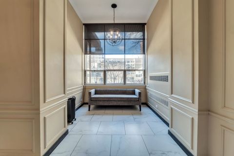 Tiny photo for 2909 N Sheridan Road #1703, Chicago, IL 60657 (MLS # 12674823)