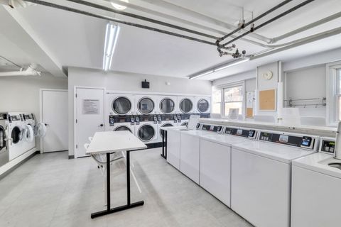 Tiny photo for 2909 N Sheridan Road #1703, Chicago, IL 60657 (MLS # 12674823)