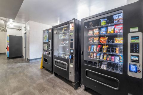 Tiny photo for 2909 N Sheridan Road #1703, Chicago, IL 60657 (MLS # 12674823)