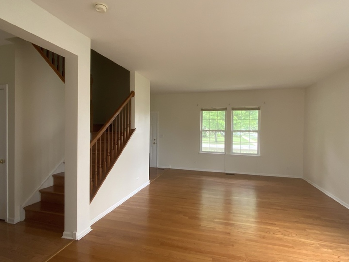407 W Waterbury Drive