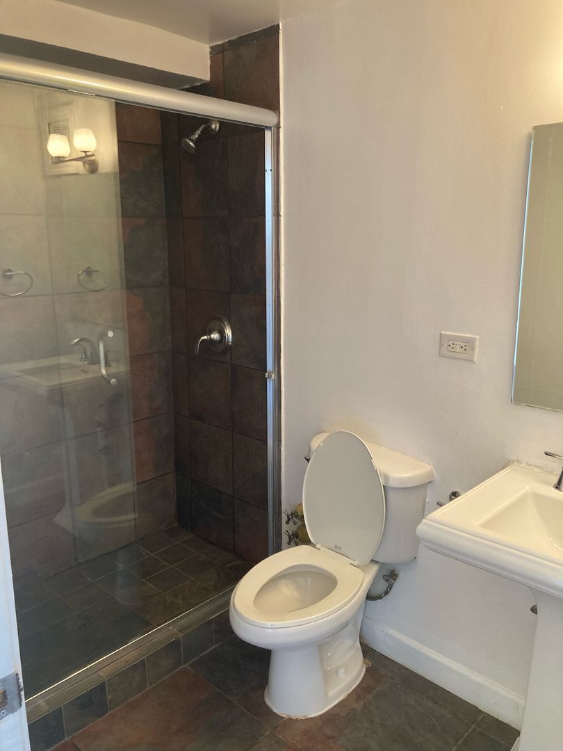4180 N Marine Drive 606