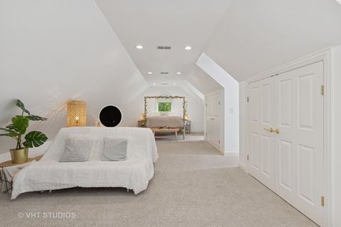 Tiny photo for 301 Belle Foret Drive, Lake Bluff, IL 60044 (MLS # 12577407)