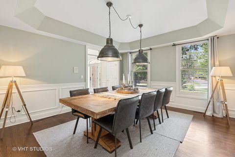 Tiny photo for 301 Belle Foret Drive, Lake Bluff, IL 60044 (MLS # 12577407)