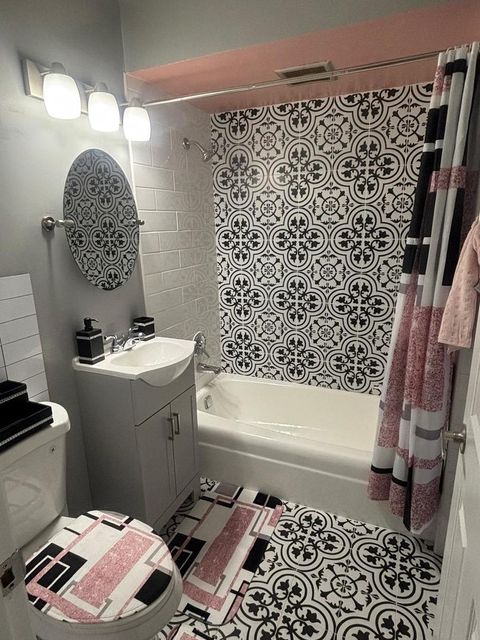 Tiny photo for 7234 W North Avenue #1005, Elmwood Park, IL 60707 (MLS # 12592472)