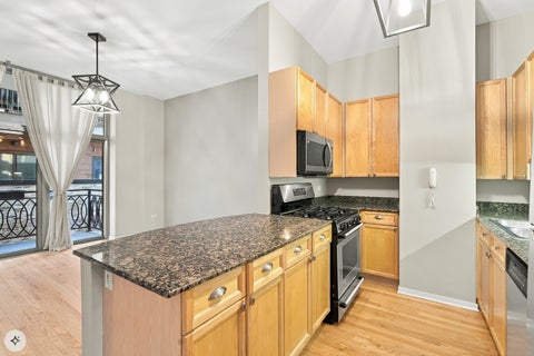 Tiny photo for 1201 W Adams Street #510, Chicago, IL 60607 (MLS # 12771717)