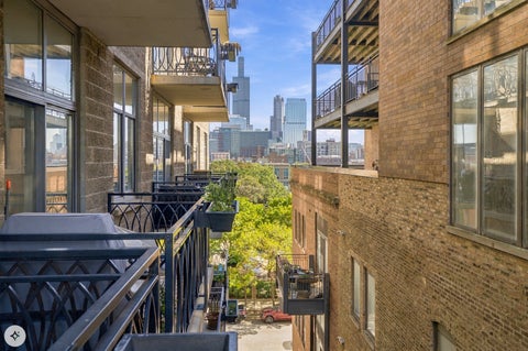 Tiny photo for 1201 W Adams Street #510, Chicago, IL 60607 (MLS # 12771717)