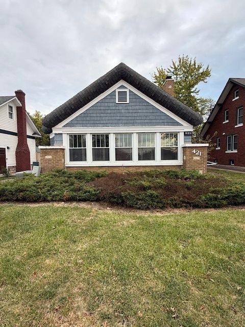 421 N Hough Street Barrington IL 60010