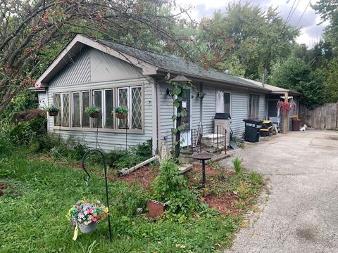 Photo of 1930 W 235th Street, Steger, IL 60475 (MLS # 12489715)