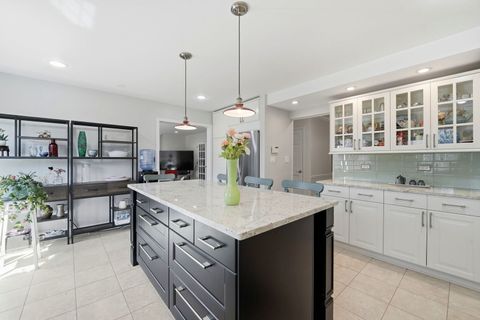 Tiny photo for 5 Middlebury Lane, Lincolnshire, IL 60069 (MLS # 12626598)