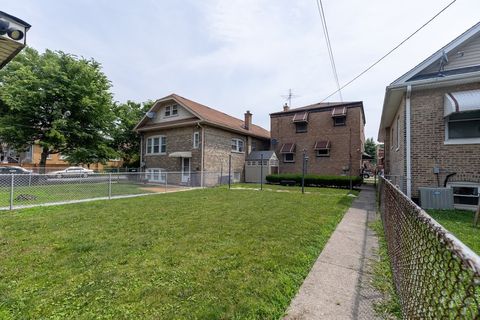 Tiny photo for 2802 Cuyler Avenue, Berwyn, IL 60402 (MLS # 12489158)