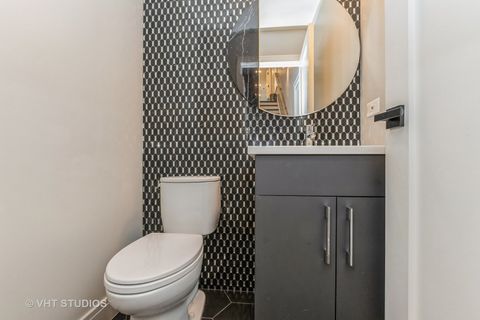 Tiny photo for 4915 S Martin Luther King Drive, Chicago, IL 60615 (MLS # 12438038)