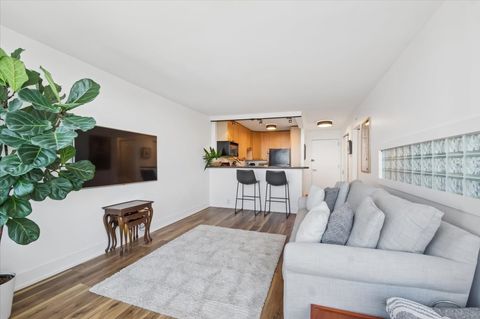 Tiny photo for 1560 N Sandburg Terrace #2207J, Chicago, IL 60610 (MLS # 12614154)