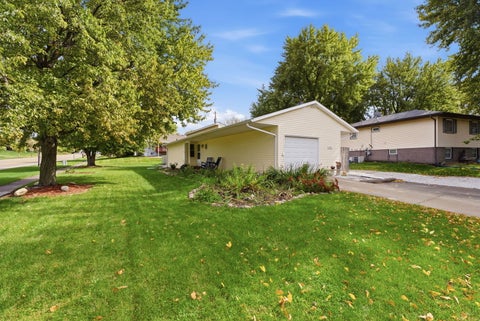 Tiny photo for 3775 29th Street, Bettendorf, IA 52722 (MLS # 12786934)