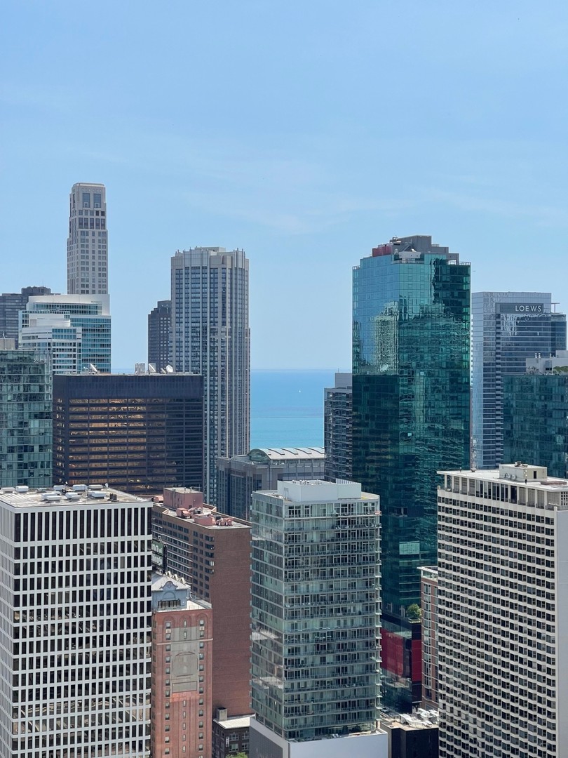 10 E Ontario Street 4708