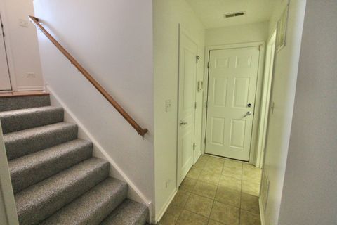 Tiny photo for 2711 Neubauer Circle, Lindenhurst, IL 60046 (MLS # 12536822)