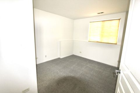 Tiny photo for 2711 Neubauer Circle, Lindenhurst, IL 60046 (MLS # 12536822)