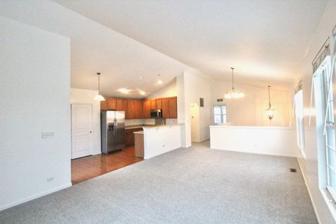 Tiny photo for 2711 Neubauer Circle, Lindenhurst, IL 60046 (MLS # 12536822)