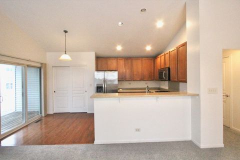 Tiny photo for 2711 Neubauer Circle, Lindenhurst, IL 60046 (MLS # 12536822)