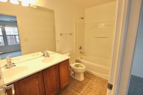 Tiny photo for 2711 Neubauer Circle, Lindenhurst, IL 60046 (MLS # 12536822)