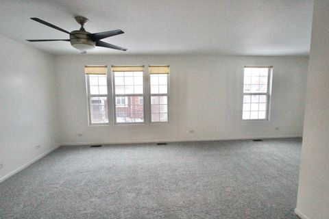 Tiny photo for 2711 Neubauer Circle, Lindenhurst, IL 60046 (MLS # 12536822)