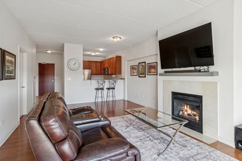 Tiny photo for 6420 Double Eagle Drive #403, Woodridge, IL 60517 (MLS # 12480976)