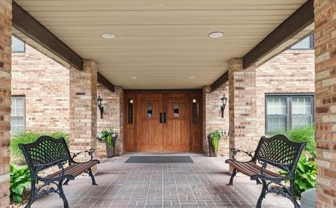 Tiny photo for 475 N Cass Avenue #212, Westmont, IL 60559 (MLS # 12488059)