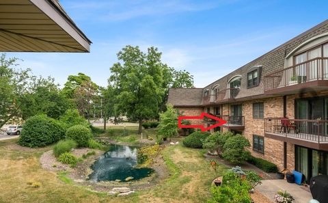 Tiny photo for 475 N Cass Avenue #212, Westmont, IL 60559 (MLS # 12488059)