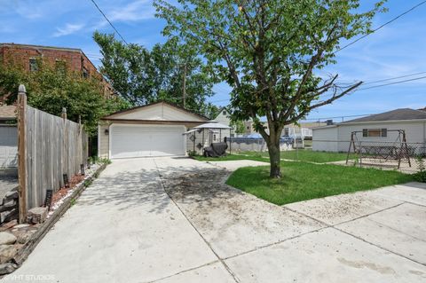 Tiny photo for 8460 River Grove Avenue, River Grove, IL 60171 (MLS # 12437511)