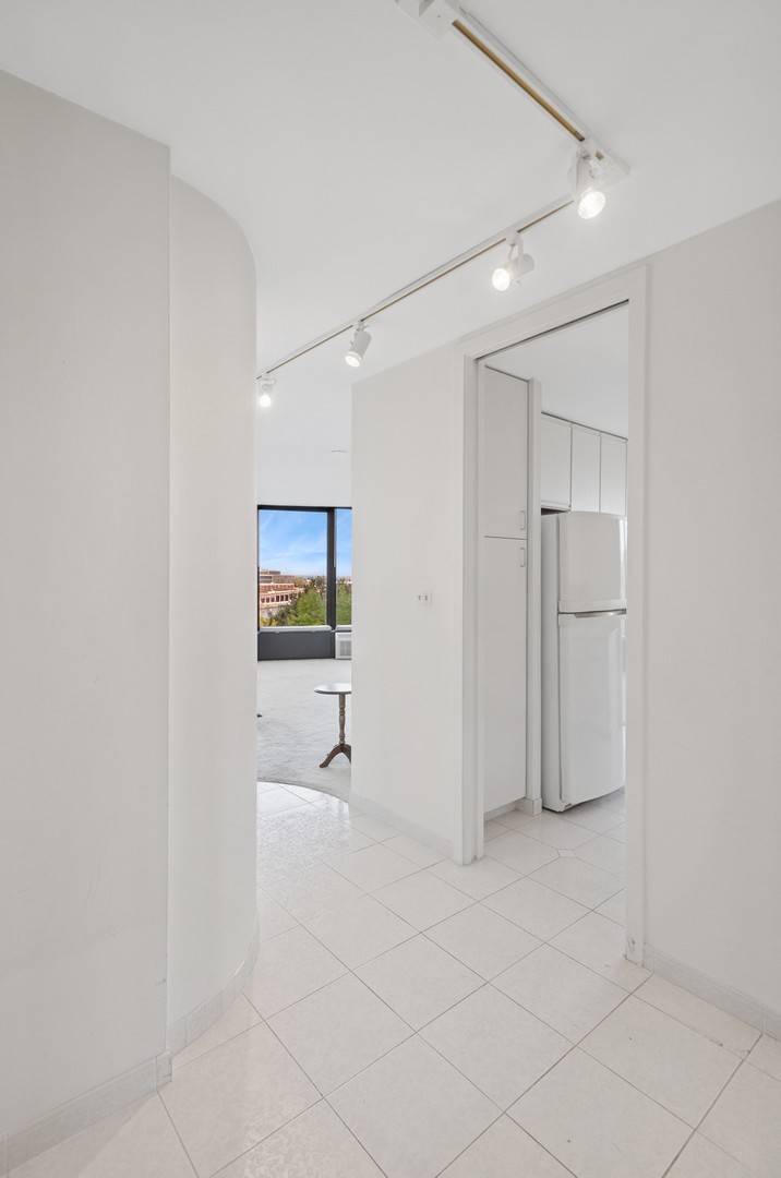 505 N LAKE SHORE Drive 408