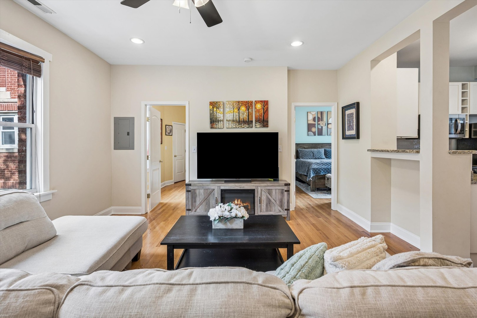 4448 N Beacon Street 3