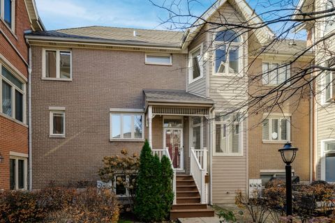 Tiny photo for 1251 W Fletcher Street #J, Chicago, IL 60657 (MLS # 12519288)
