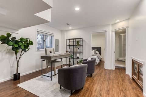 Tiny photo for 1251 W Fletcher Street #J, Chicago, IL 60657 (MLS # 12519288)