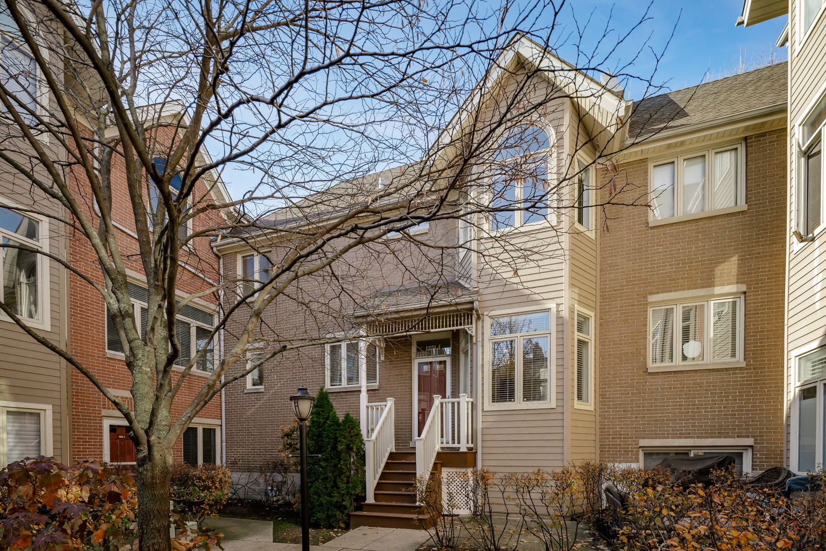 1251 W Fletcher Street J