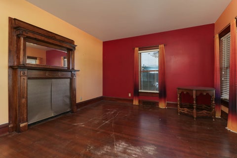 Tiny photo for 1508 W Chestnut Street, Bloomington, IL 61701 (MLS # 12684227)