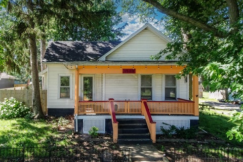 Tiny photo for 1508 W Chestnut Street, Bloomington, IL 61701 (MLS # 12684227)