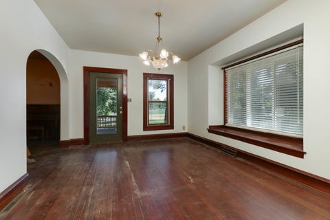 Tiny photo for 1508 W Chestnut Street, Bloomington, IL 61701 (MLS # 12684227)