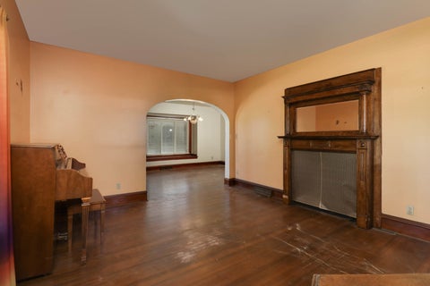 Tiny photo for 1508 W Chestnut Street, Bloomington, IL 61701 (MLS # 12684227)