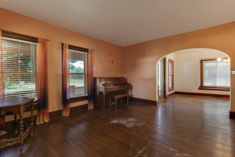 Tiny photo for 1508 W Chestnut Street, Bloomington, IL 61701 (MLS # 12684227)