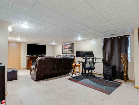 Tiny photo for 1994 Middlebury Drive, Aurora, IL 60503 (MLS # 12596047)