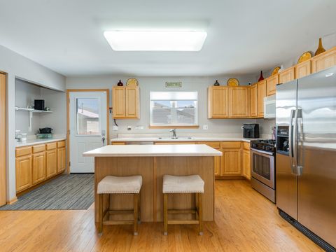 Tiny photo for 1994 Middlebury Drive, Aurora, IL 60503 (MLS # 12596047)