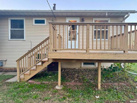 Tiny photo for 1229 13TH Avenue N, Clinton, IA 52732 (MLS # QC4268342)