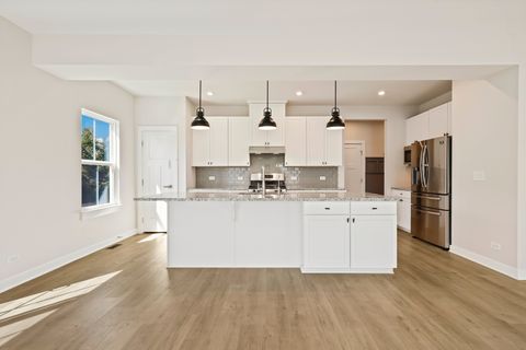 Tiny photo for 2020 Squire Circle, Yorkville, IL 60560 (MLS # 12517091)