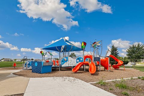 Tiny photo for 2020 Squire Circle, Yorkville, IL 60560 (MLS # 12517091)