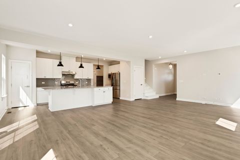 Tiny photo for 2020 Squire Circle, Yorkville, IL 60560 (MLS # 12517091)